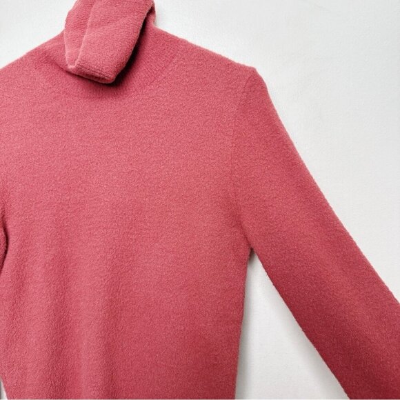 Aritzia Womens Medium Maxwell Hush Knit Chenille Turtleneck Sweater Cider Pink - Picture 5 of 15